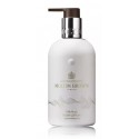 Molton Brown Milk Musk toitev kehakreem